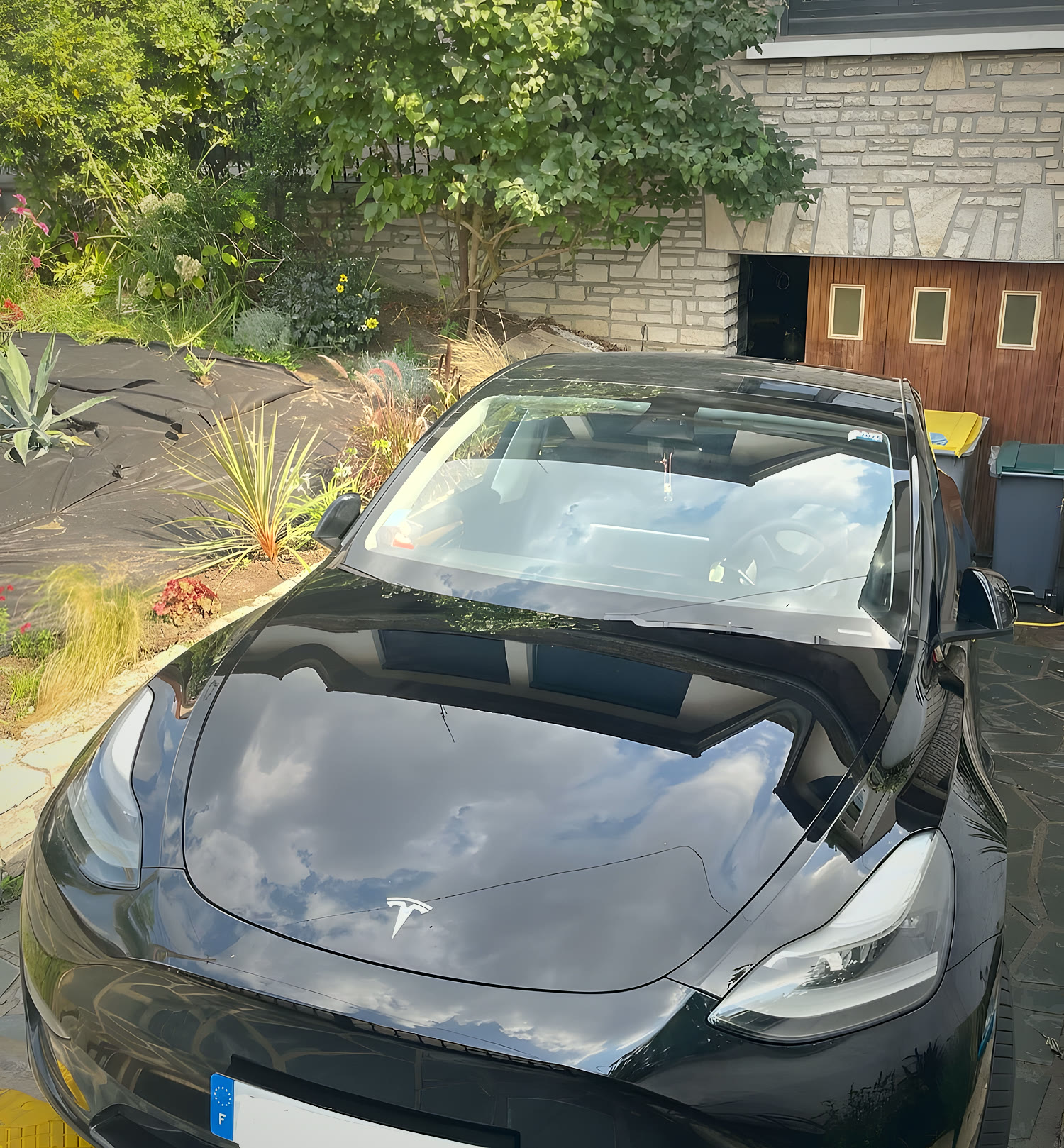Tesla Model Y — carrosserie