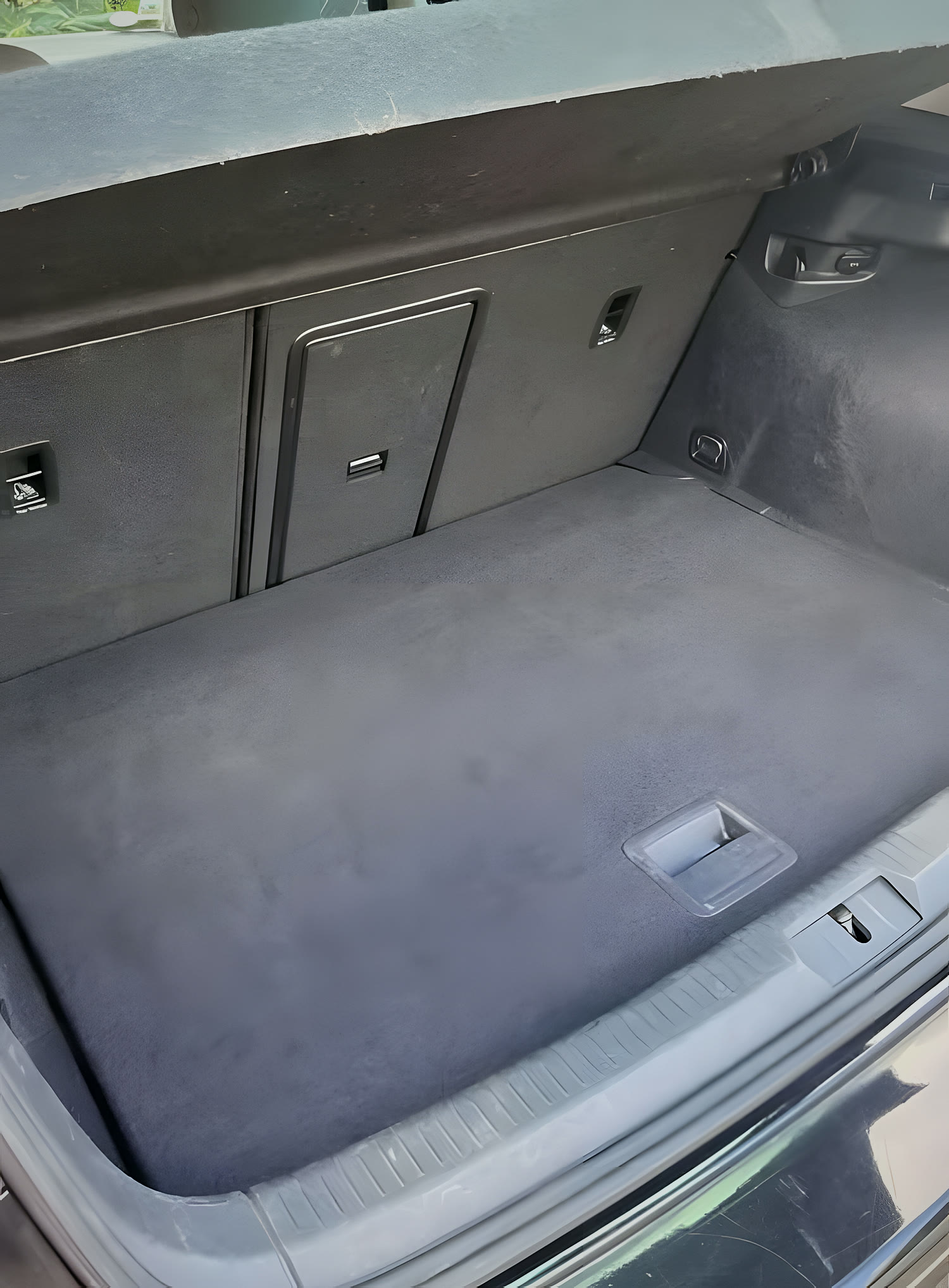 Volkswagen Golf — coffre